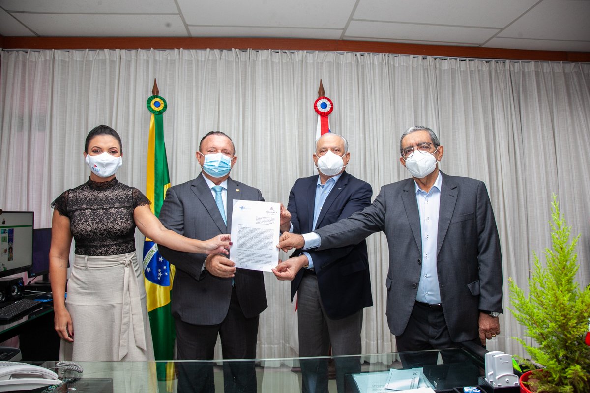 Da esq. &agrave; dir. - Michele Gramacho, Adolfo Menezes, Jorge Khoury e Jos&eacute; Cabral
